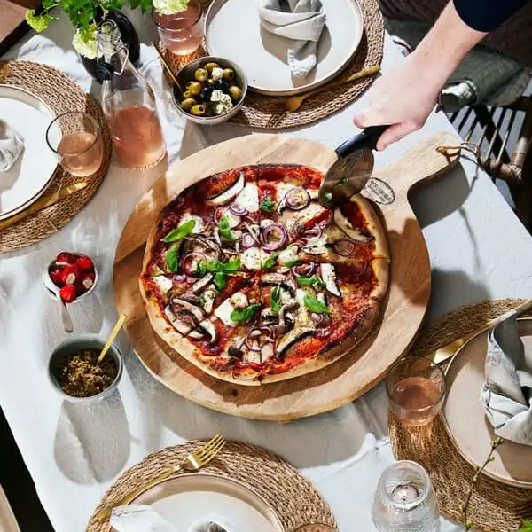 pizza cutter
